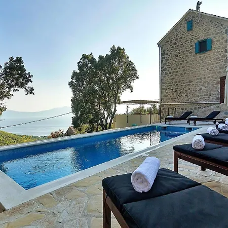 Holiday home Romantische Steinvilla Mit Beheiztem Pool Und Meerblick In Ruhiger Lage